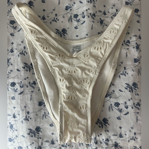 Target bathing suit - Picture 3 of 3